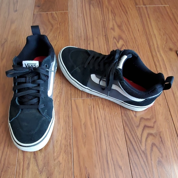 Vans Other - Vans- Men's size 9 great condition!